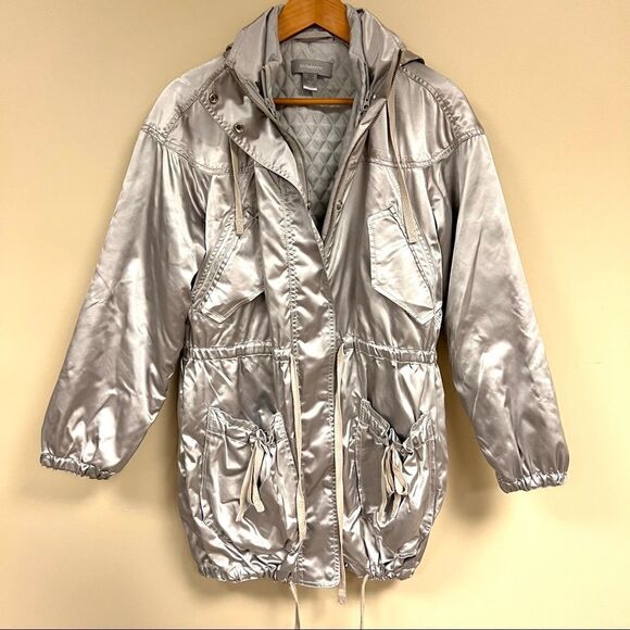 - Liz Claiborne silver coat with quilted layer Size Sm - Picture 1 of 6